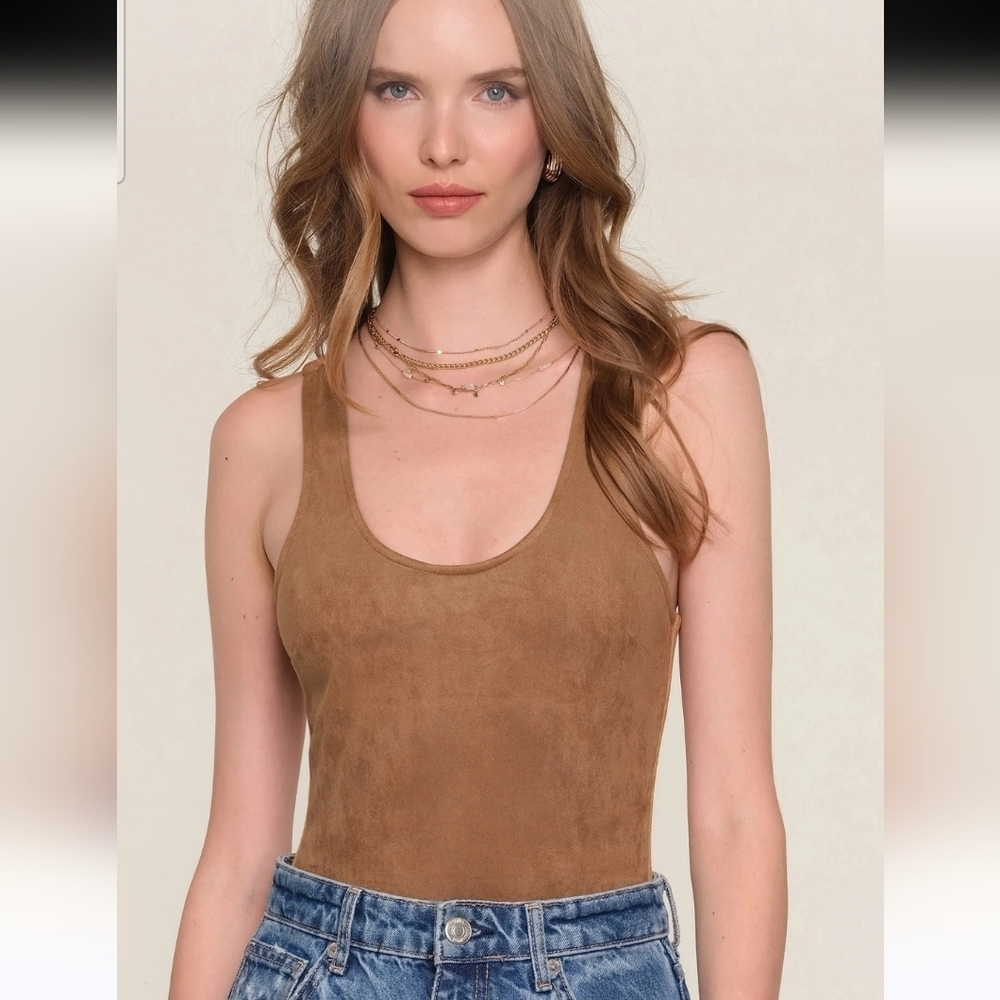 IRIS Faux Suede Scoop Neck Bodysuit | Brown | Minimal Chic. Brown. Size Small